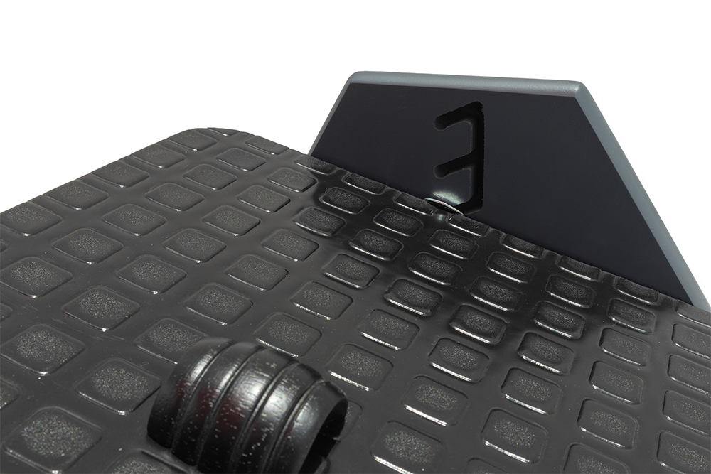 DESCANSAPIES CON MOVIMIENTO 3 ALTURAS Y MASAJEADOR ESFÉRICO